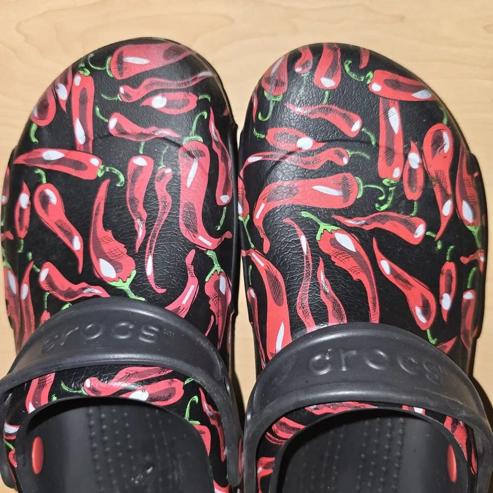 Crocs Bistro Clog Mens 8 Black Red Chili Pepper Slip Resistant Work Shoes Unisex